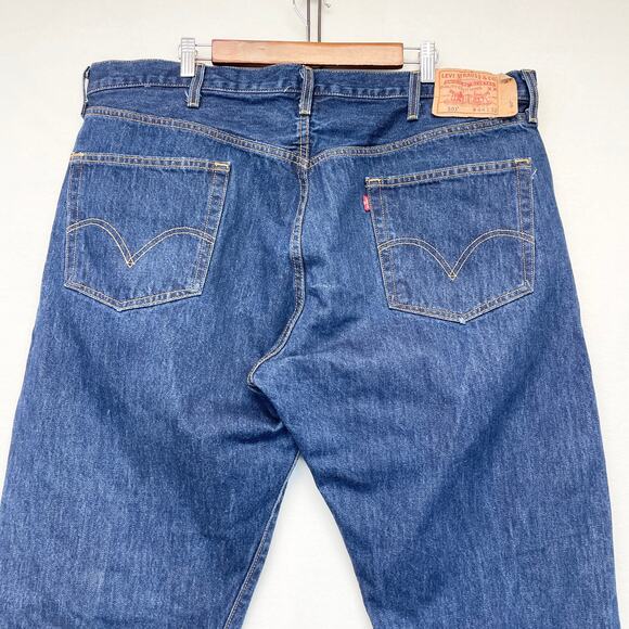VTG Levis 501 Jeans Mens 44x32 Button Fly Straight Leg Classic Cotton 2004 - Picture 4 of 10